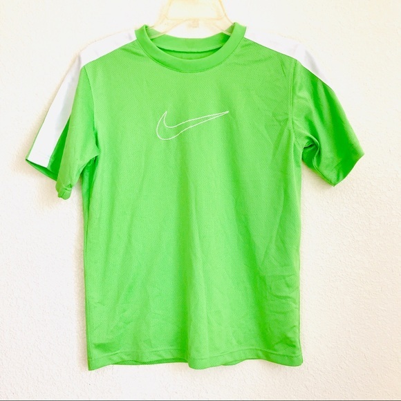 NIKE workout lime green reflector sport shirt - Picture 2 of 4